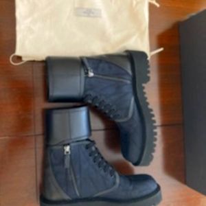 Pair of Valentino Boots - Size 41 (Eur)